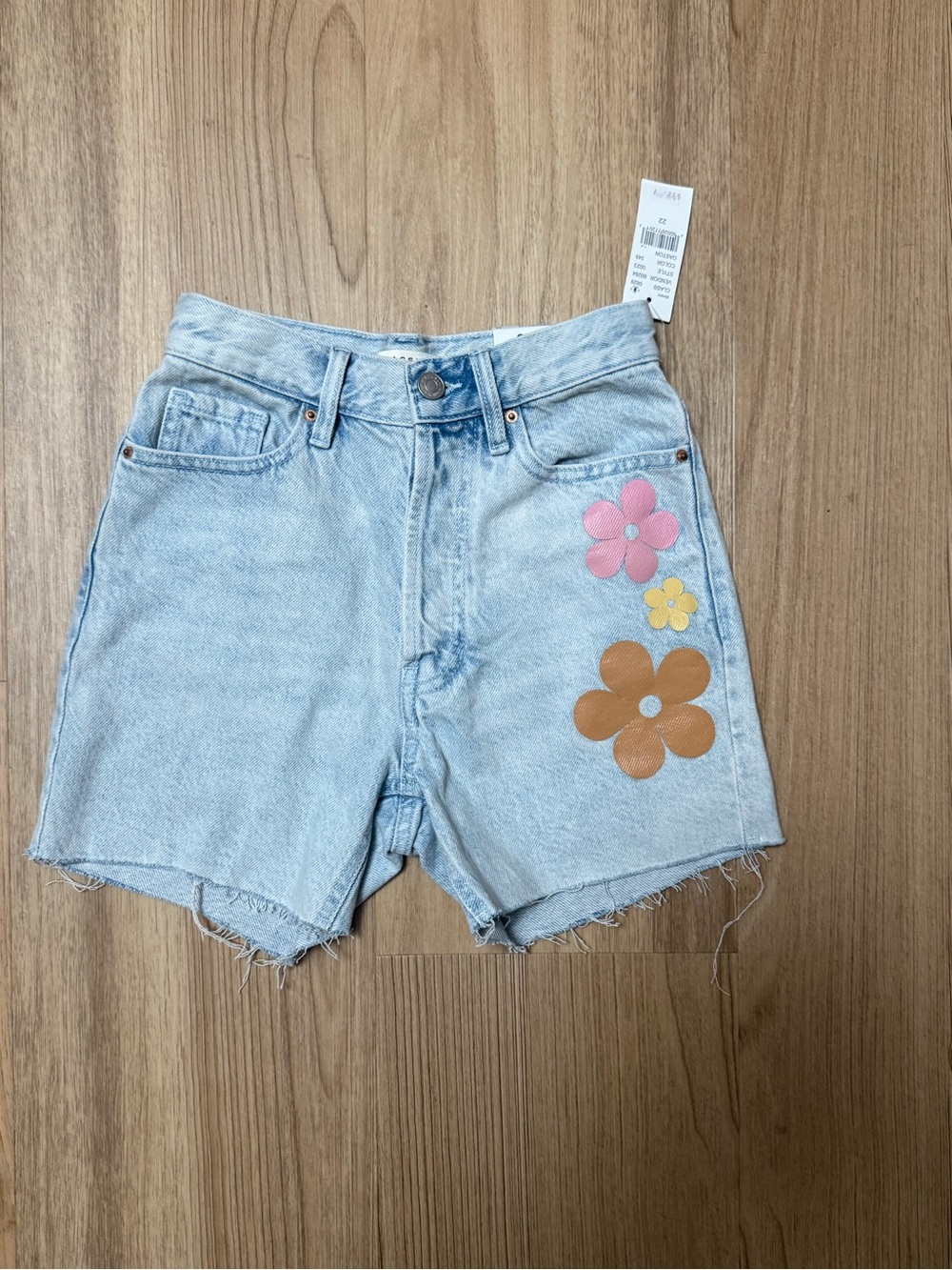 PacSun 90s Girlfriend Denim Shorts Size 22 Floral Print Light Wash Cutoffs